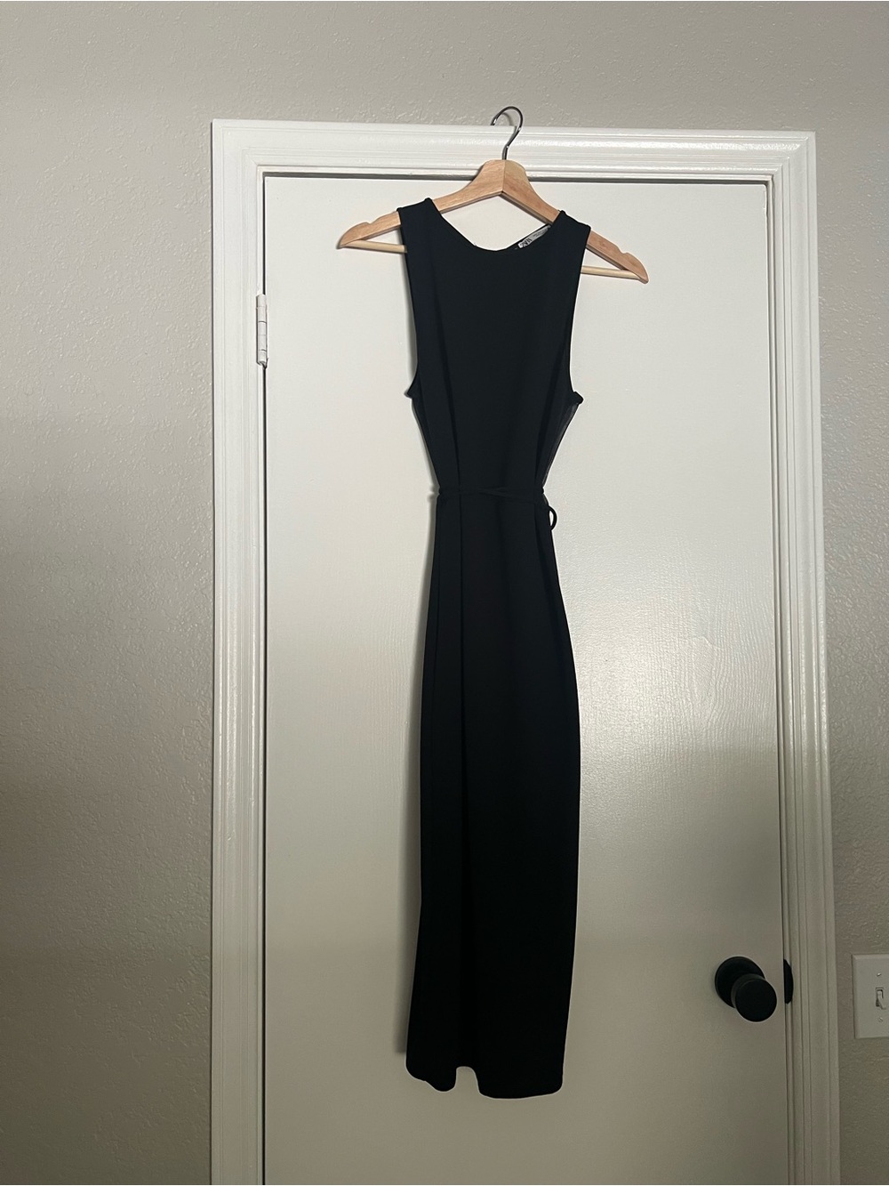 ZARA Black Sleeveless Midi Dress with Tied Waist and Sheer Mesh Back Detailing - Picture 5 of 7